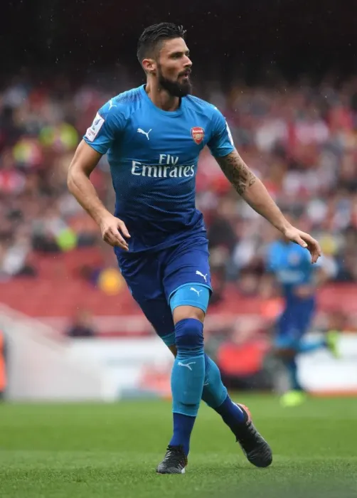 Framed Print : Arsenal's Olivier Giroud in Action against SL Benfica - Emirates Cup 2017-18 Framed Print : Arsenal's Olivier Giroud in Action against SL Benfica - Emirates Cup 2017-18