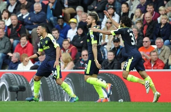 Arsenal's Olivier Giroud Celebrates Double with Coquelin and Elneny (2016-17) - Sunderland vs Arsenal