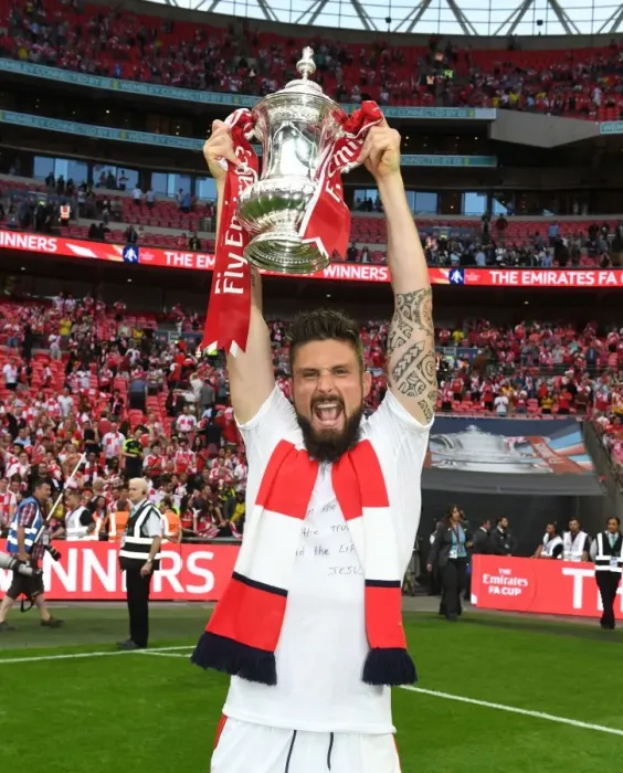 Framed Print : Arsenal's Olivier Giroud Celebrates FA Cup Victory over Chelsea
