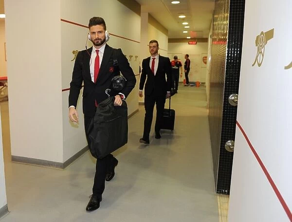 Arsenal's Olivier Giroud Gears Up for Arsenal vs. Manchester City Clash (2015-16)