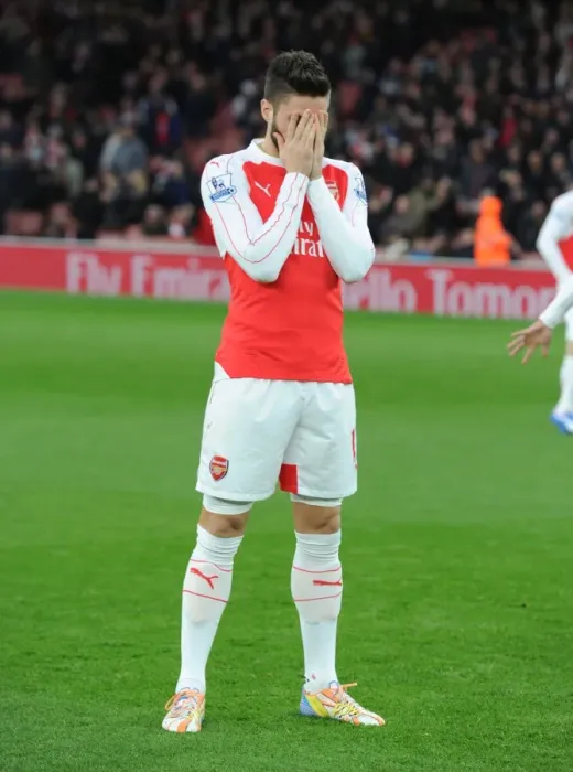 Framed Print : Arsenal's Olivier Giroud Gears Up for Arsenal vs Sunderland (2015-16)