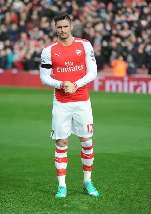 Framed Print : Arsenal's Olivier Giroud Prepares for Arsenal vs Stoke City (2014-15) Framed Print : Arsenal's Olivier Giroud Prepares for Arsenal vs Stoke City (2014-15)