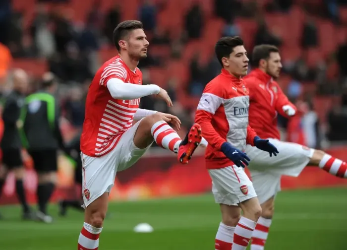 Framed Print : Arsenal's Olivier Giroud Readies for Kickoff Against Aston Villa (2014-15)