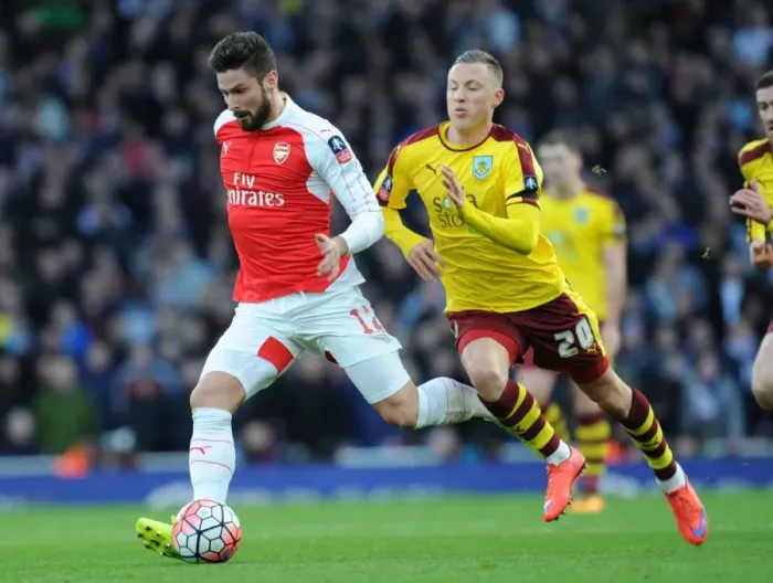Framed Print : Arsenal's Olivier Giroud Scores Against Burnley in FA Cup Fourth Round Framed Print : Arsenal's Olivier Giroud Scores Against Burnley in FA Cup Fourth Round