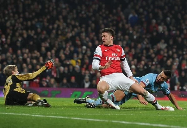 Arsenal's Olivier Giroud Scores Fifth Goal Against West Ham in 2012-13 Premier League