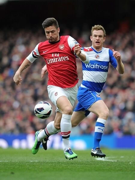Arsenal's Olivier Giroud Scores Past Reading's Alex Pearce - Premier League 2012-13