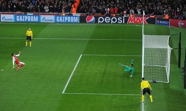 Arsenal's Olivier Giroud Scores Penalty Past PSG's Alphonse Areola in Champions League Clash