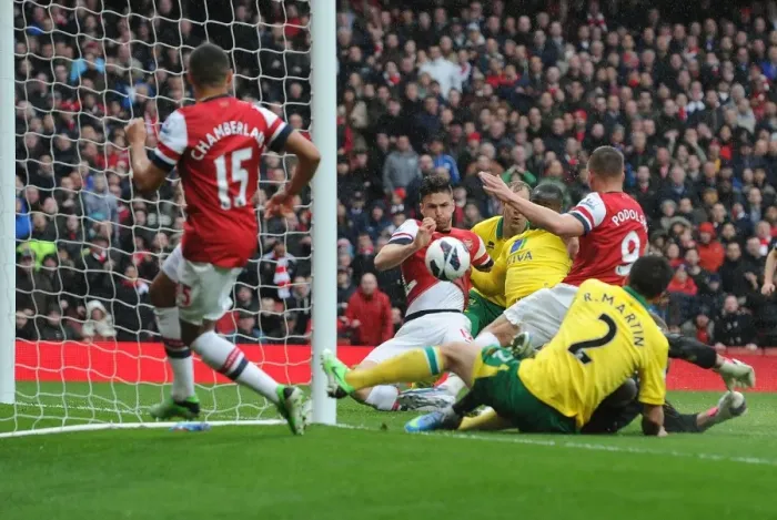 Framed Print : Arsenal's Olivier Giroud Scores Second Goal Against Norwich City (April 2013)
