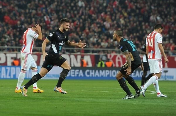 Arsenal's Olivier Giroud and Theo Walcott Celebrate Third Goal vs Olympiacos (2015-16 UEFA Champions League)