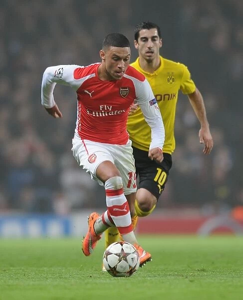 Arsenal's Oxlade-Chamberlain in Action Against Borussia Dortmund, UEFA Champions League 2014-15