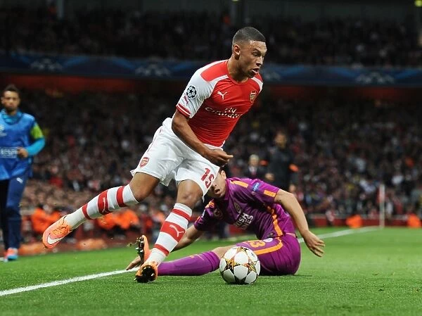 Arsenal's Oxlade-Chamberlain Outmaneuvers Galatasaray's Telles in 2014 Champions League Clash