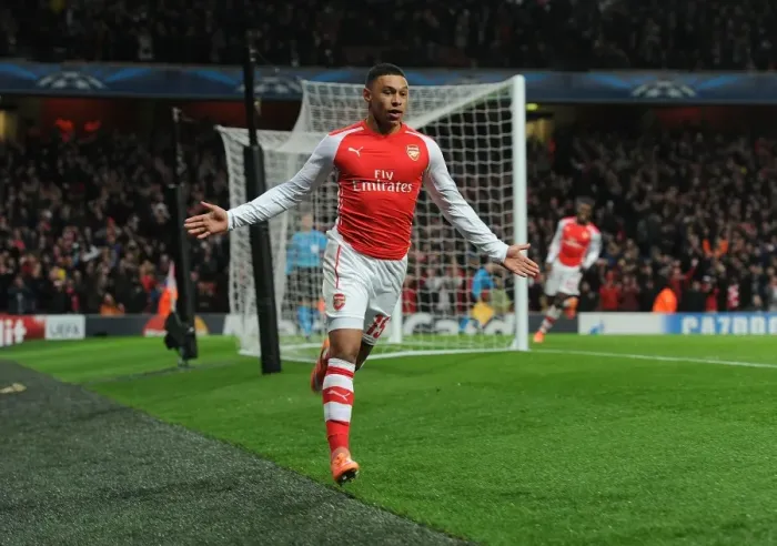 Framed Print : Arsenal's Oxlade-Chamberlain Scores Third Goal vs. RSC Anderlecht in 2014 / 15 Champions League