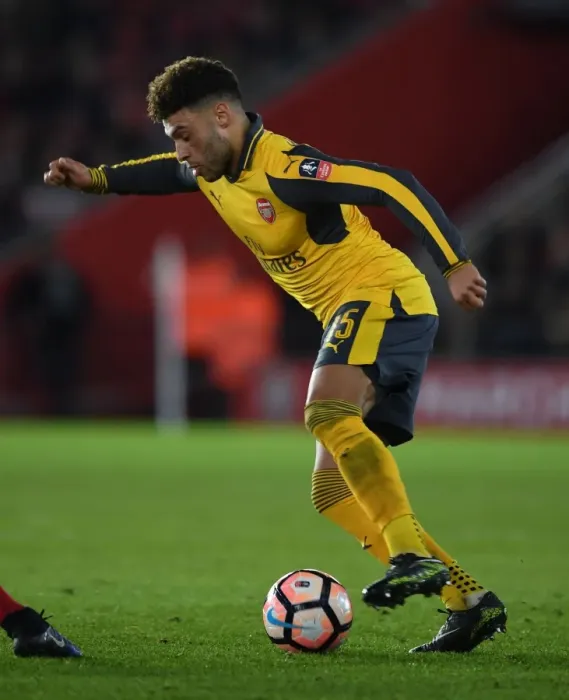 Framed Print : Arsenal's Oxlade-Chamberlain Shines in FA Cup Showdown against Southampton Framed Print : Arsenal's Oxlade-Chamberlain Shines in FA Cup Showdown against Southampton