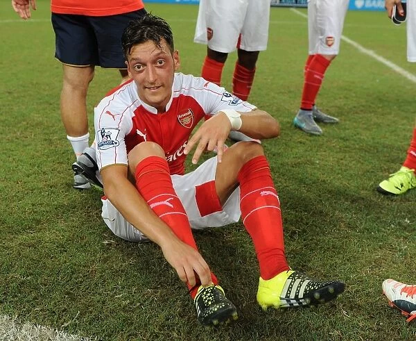 Arsenal's Ozil Leads the Team to Asia Trophy Victory over Everton, July 2015
