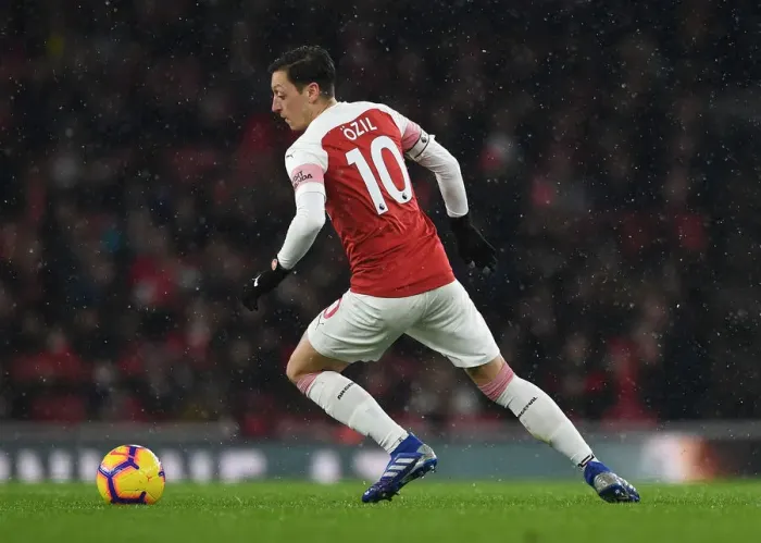 Framed Print : Arsenal's Ozil Shines: Crushing Cardiff City 3-0 (January 2019) Framed Print : Arsenal's Ozil Shines: Crushing Cardiff City 3-0 (January 2019)