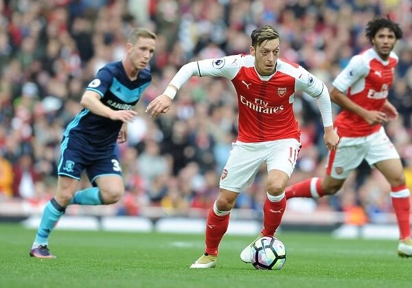 Arsenal's Ozil Sparks Victory: 2016-17 Premier League - Arsenal vs Middlesbrough