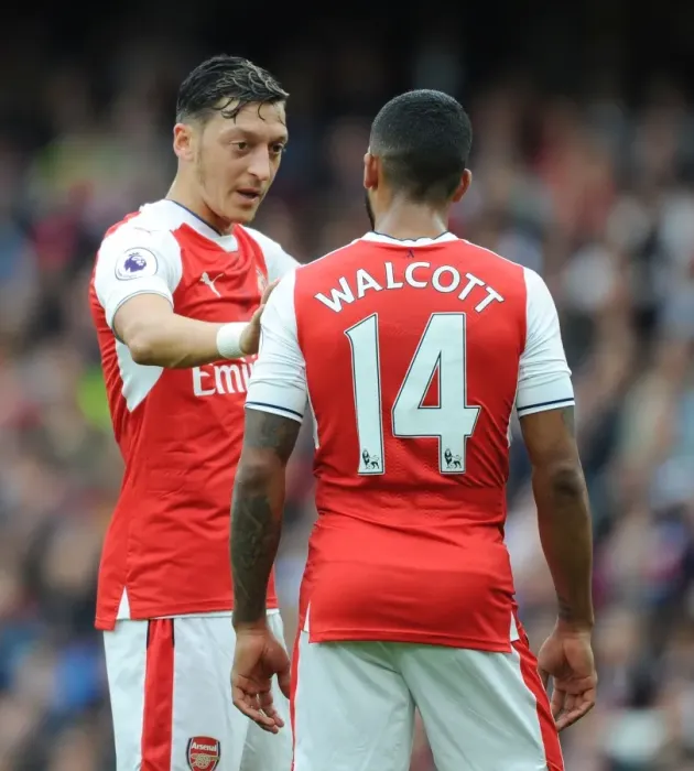 Framed Print : Arsenal's Ozil and Walcott in Action: Arsenal vs. Southampton (2016-17) Framed Print : Arsenal's Ozil and Walcott in Action: Arsenal vs. Southampton (2016-17)