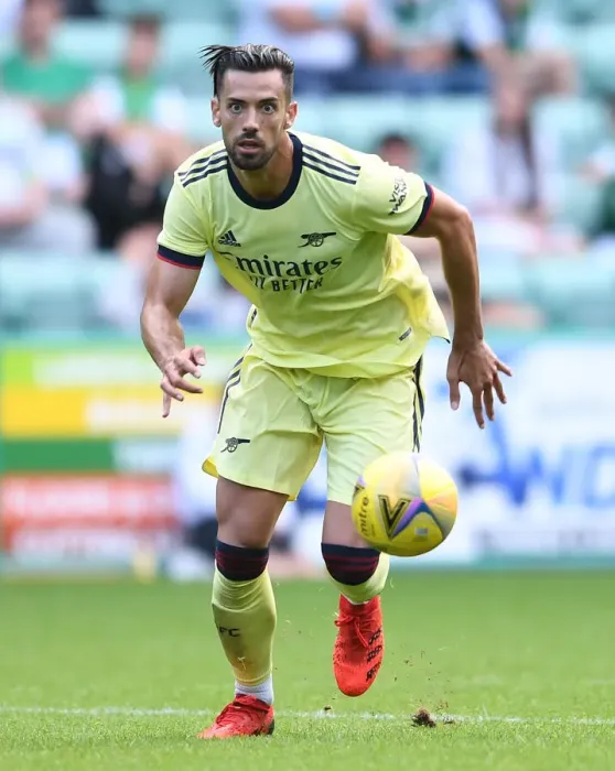 Framed Print : Arsenal's Pablo Mari in Action during Hibernian Friendly