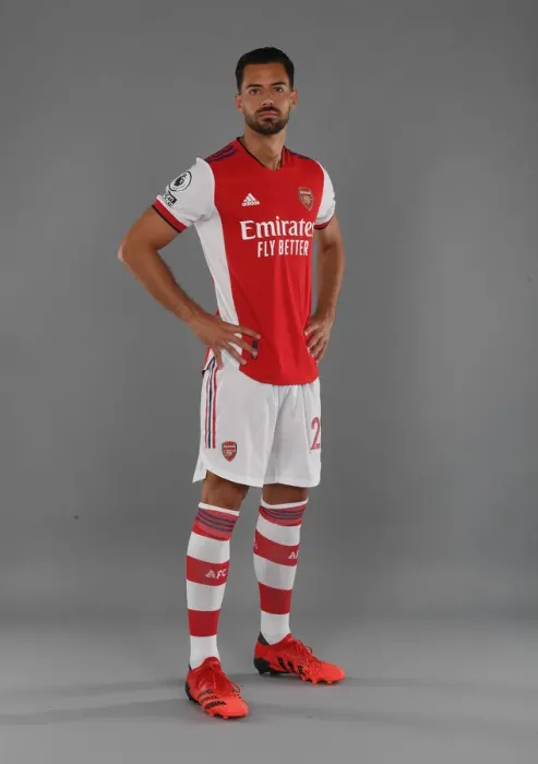 Framed Print : Arsenal's Pablo Mari Kicks Off New Season at London Colney Training Ground