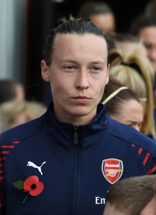 Framed Print : Arsenal's Pauline Peyraud-Magnin Prepares for WSL Clash Against Birmingham Ladies Framed Print : Arsenal's Pauline Peyraud-Magnin Prepares for WSL Clash Against Birmingham Ladies