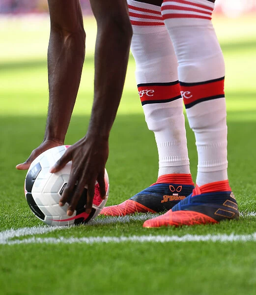 Arsenal's Pepe Faces Off Against Tottenham in Intense Premier League Showdown