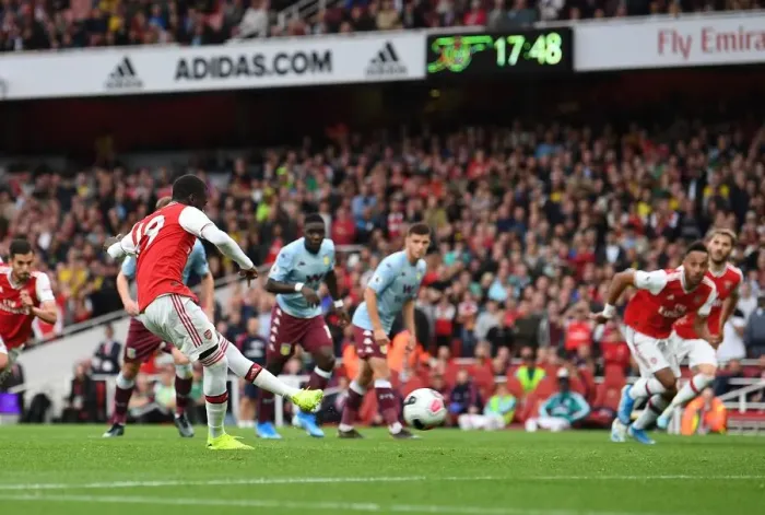 Framed Print : Arsenal's Pepe Scores Penalty in Victory over Aston Villa (2019-20)