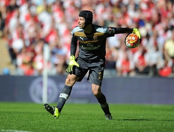Arsenal's Petr Cech in Action at the 2015-16 FA Community Shield: Arsenal vs. Chelsea
