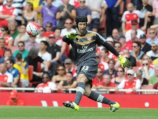 Arsenal's Petr Cech in Action: Arsenal vs West Ham United (2015-16)