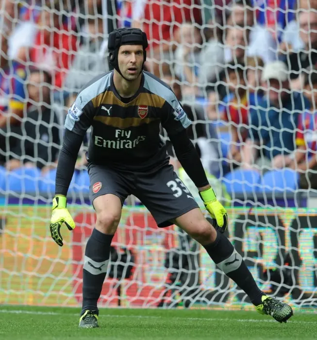 Framed Print : Arsenal's Petr Cech in Action: Crystal Palace vs Arsenal (2015-16)