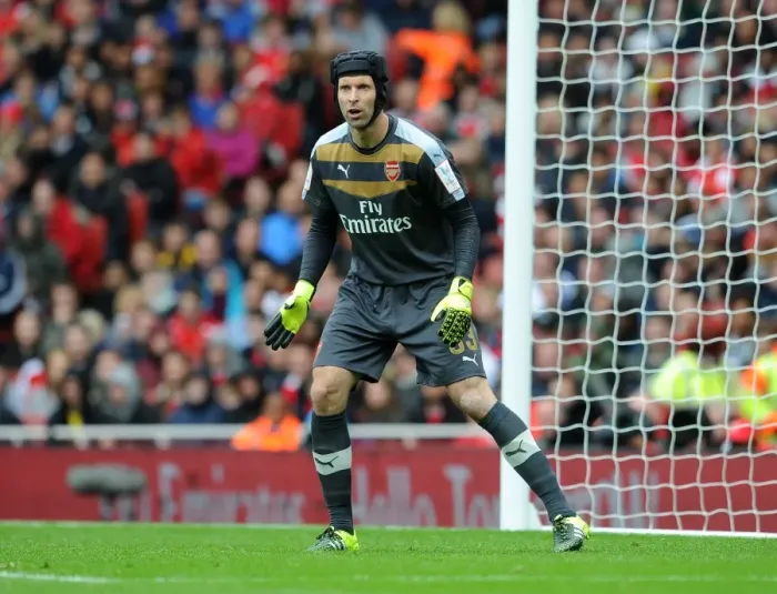 Framed Print : Arsenal's Petr Cech in Action at Emirates Cup 2015 / 16 vs VfL Wolfsburg Framed Print : Arsenal's Petr Cech in Action at Emirates Cup 2015 / 16 vs VfL Wolfsburg