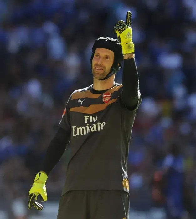 Framed Print : Arsenal's Petr Cech Celebrates FA Community Shield Victory over Chelsea