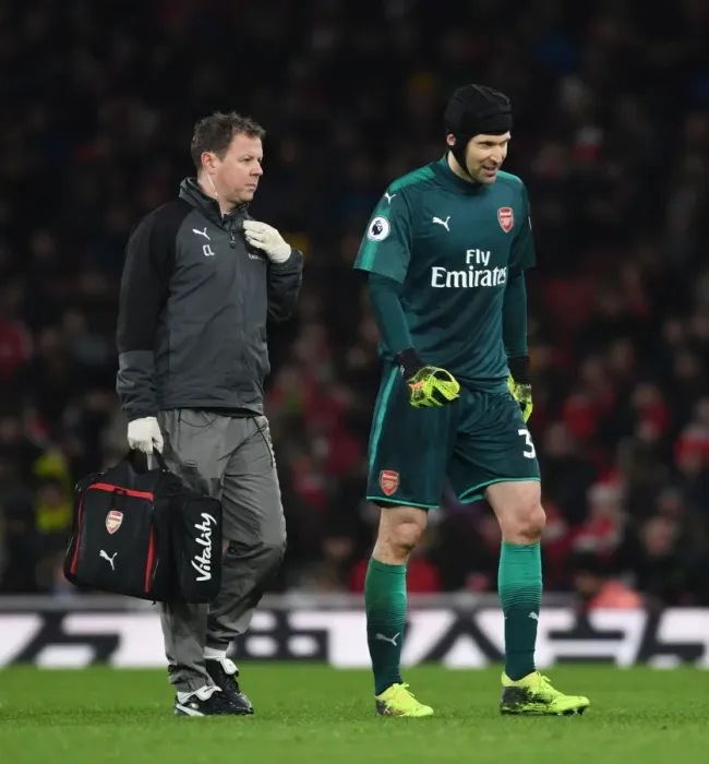 Framed Print : Arsenal's Petr Cech Exits Field with Physio: Arsenal v Everton, Premier League Framed Print : Arsenal's Petr Cech Exits Field with Physio: Arsenal v Everton, Premier League
