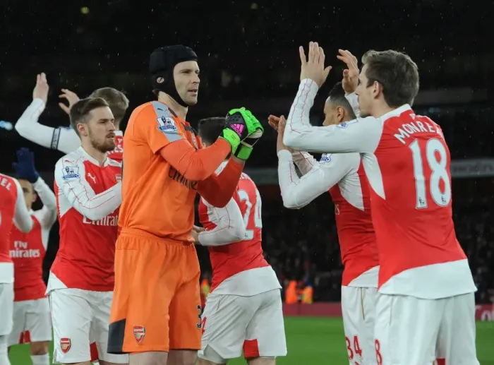 Framed Print : Arsenal's Petr Cech Gears Up for Swansea City Showdown in Premier League (2015-16) Framed Print : Arsenal's Petr Cech Gears Up for Swansea City Showdown in Premier League (2015-16)