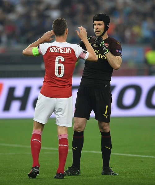 Arsenal's Petr Cech and Laurent Koscielny Before UEFA Europa League Final Against Chelsea, Baku 2019