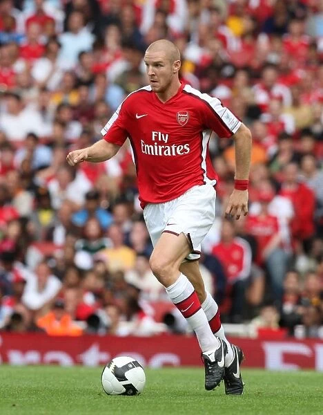 Arsenal's Philippe Senderos Secures Victory: Arsenal 1-0 Real Madrid, Emirates Cup 2008
