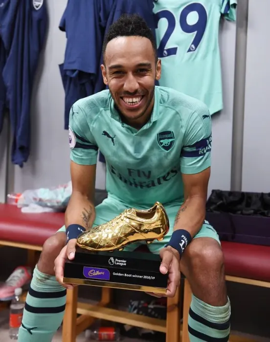 Framed Print : Arsenal's Pierre-Emerick Aubameyang Claims Golden Boot at Burnley Framed Print : Arsenal's Pierre-Emerick Aubameyang Claims Golden Boot at Burnley