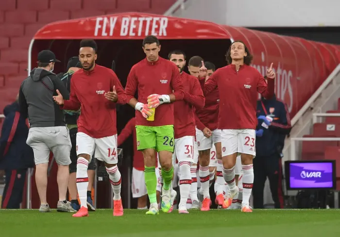 Framed Print : Arsenal's Pierre-Emerick Aubameyang Leads Out Team vs Leicester City, Premier League 2019-2020 Framed Print : Arsenal's Pierre-Emerick Aubameyang Leads Out Team vs Leicester City, Premier League 2019-2020