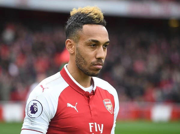 Arsenal's Pierre-Emerick Aubameyang Ready for Action against Stoke City (April 2018)