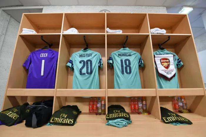 Framed Print : Arsenal's Pre-Match Huddle: UEFA Europa League Round of 16 (First Leg) vs Stade Rennais