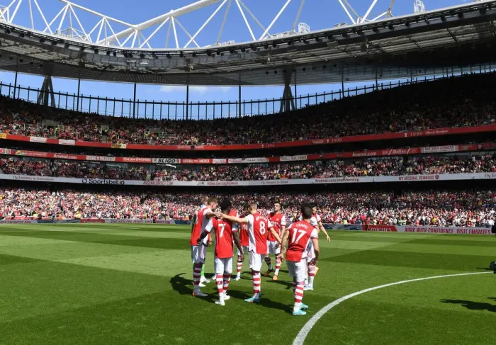 Framed Print : Arsenal's Pre-Match Huddle vs Leeds United, Premier League 2021-22