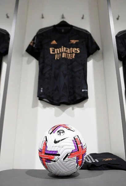 Arsenal's Pre-Match Preparation at Anfield: The Nike Flight Aerowsculpt Hi-Vis Premier League Ball