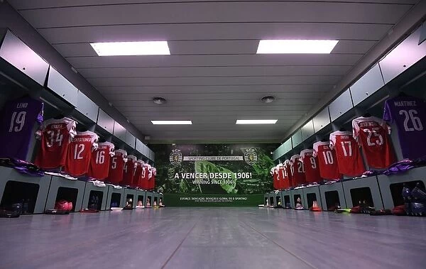 Arsenal's Pre-Match Unity: A Peek into the Changing Room (Sporting Lisbon v Arsenal, Europa League 2018-19)
