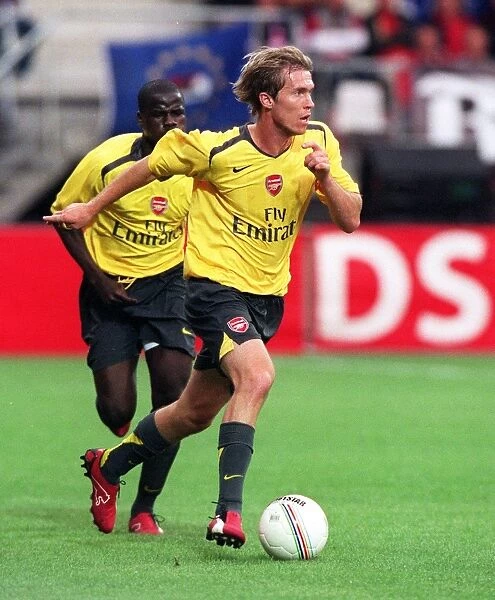 Arsenal's Pre-Season Triumph: A 3-0 Victory Over AZ Alkmaar (2006-07)