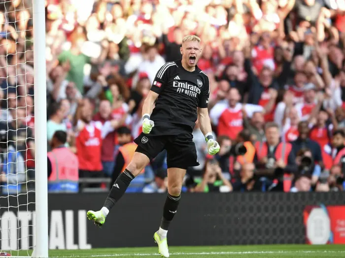 Framed Print : Arsenal's Ramsdale Denies Manchester City Penalty in Thrilling Community Shield Showdown (2023-24)