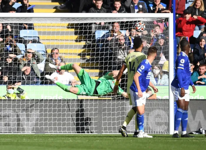 Framed Print : Arsenal's Ramsdale Stands Firm: Saving Maddison's Free Kick vs Leicester City, Premier League 2021-22