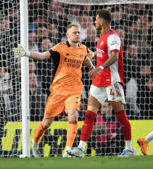 Framed Print : Arsenal's Ramsdale and White Celebrate Amidst the Action: Chelsea vs. Arsenal, Premier League 2021-22