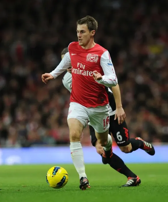 Framed Print : Arsenal's Ramsey Shines in 2011-12 Arsenal v Fulham Premier League Clash