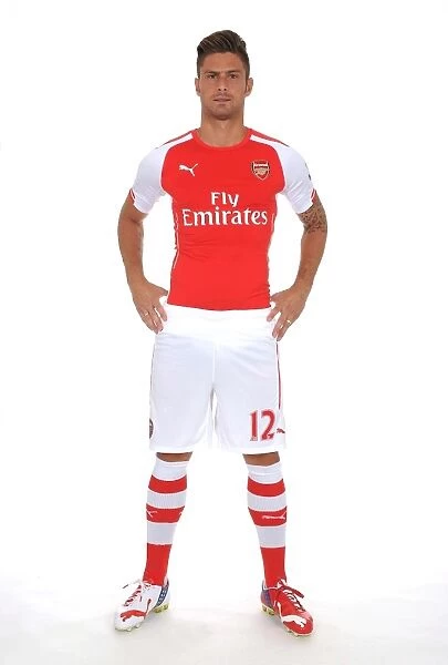 Arsenal's Ready Striker: Olivier Giroud Kicks Off New Season