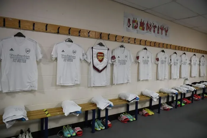 Framed Print : Arsenal's Red-Free Changing Room: Oxford United vs Arsenal, FA Cup 2023