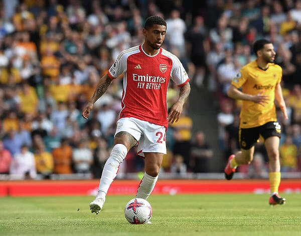 Arsenal's Reiss Nelson Goes Head-to-Head with Wolverhampton Wanderers in Thrilling 2022-23 Premier League Clash